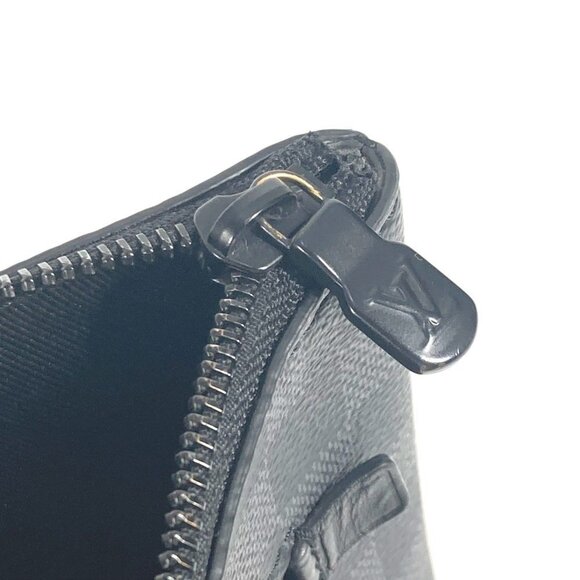 LOUIS VUITTON Black Damier Pouch - Picture 14 of 16